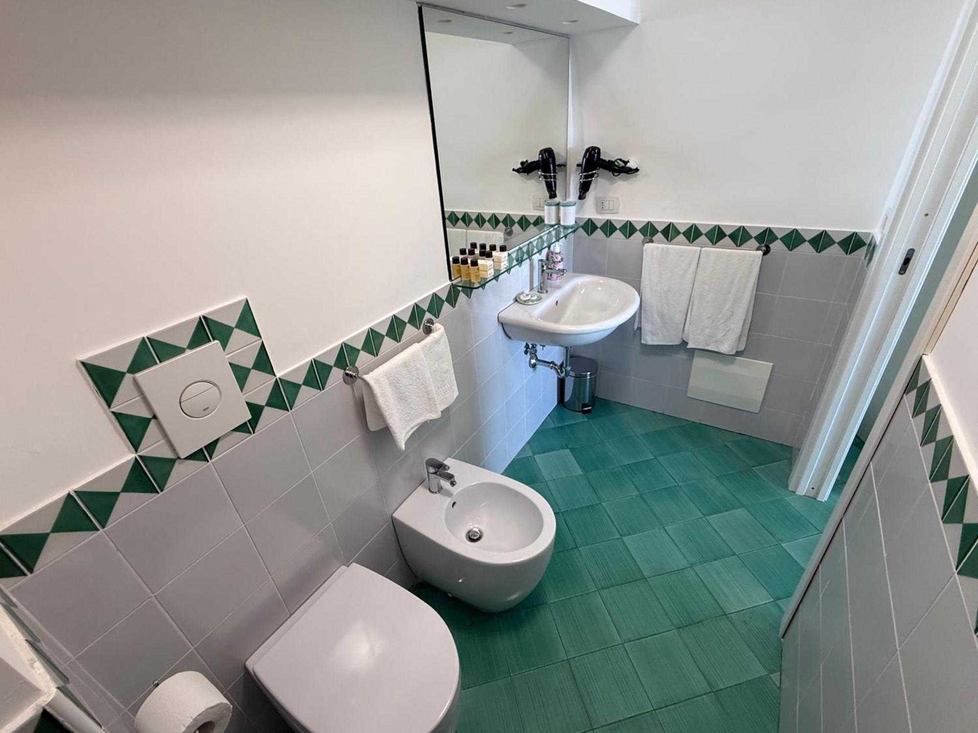 Вилла Casa Gabriella - Amalfi Coast - Free Parking - Full Sea View Виетри Экстерьер фото